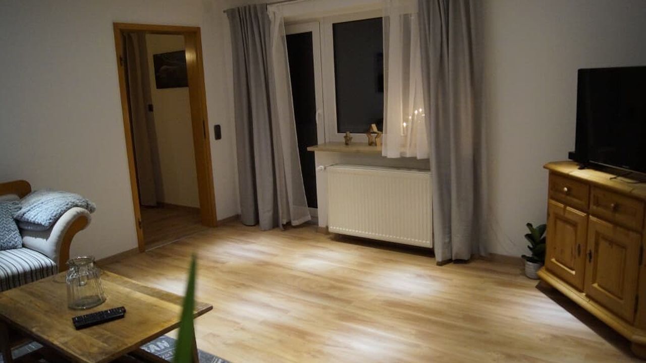 Wohnzimmer mit TV Wohnzimmer mit TV